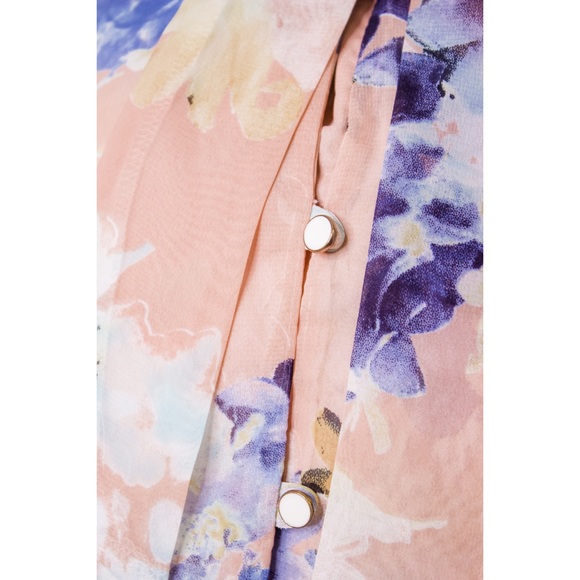 Floral tie front blouse - Picture 12 of 16